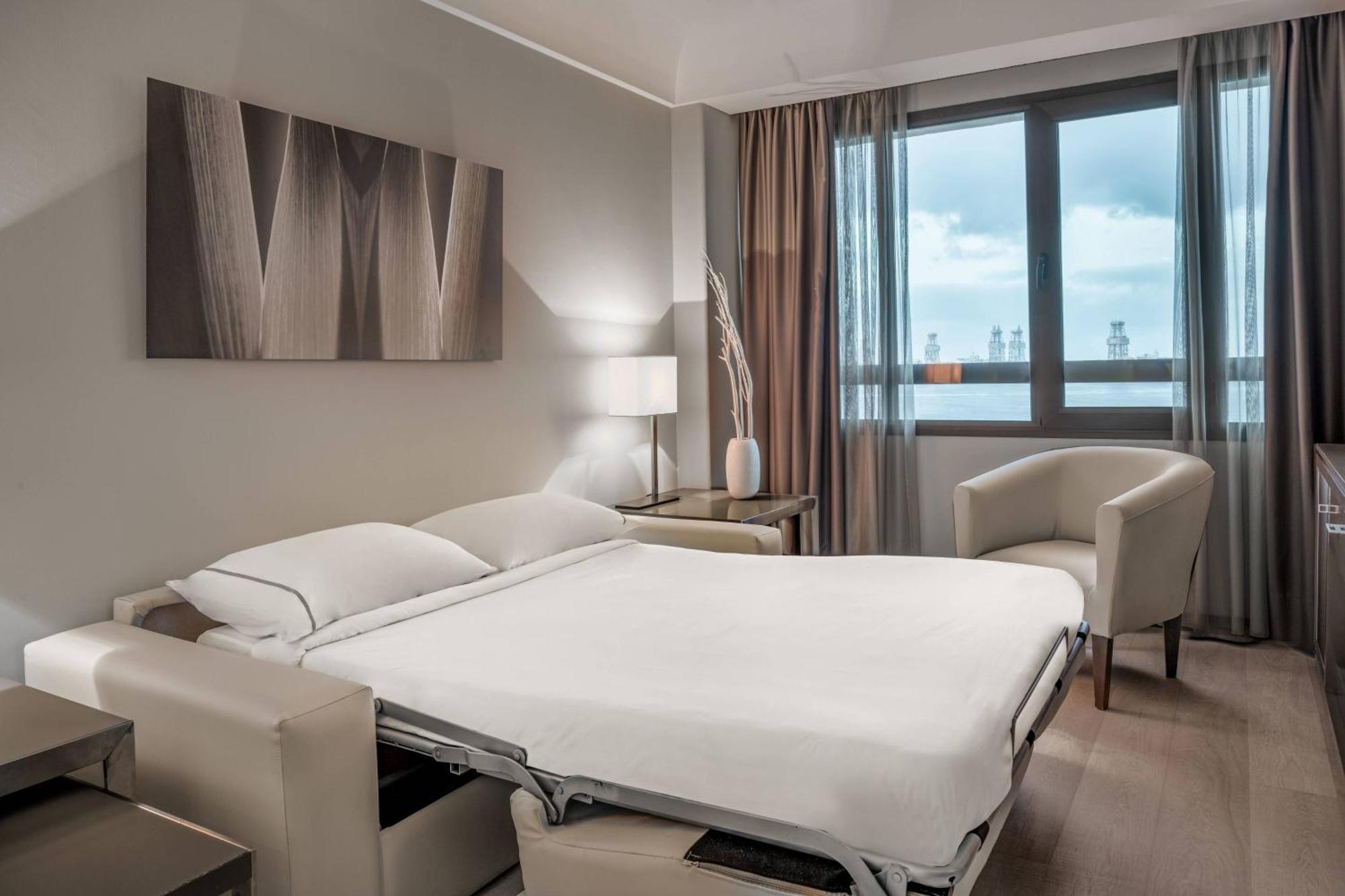 Ac Hotel Iberia Las Palmas By Marriott Exterior photo